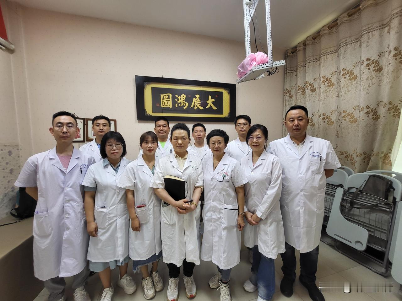 【精品课程】第16期贺氏三通火针技术培训班通知（九位一体·学透火针）
贺普仁：不