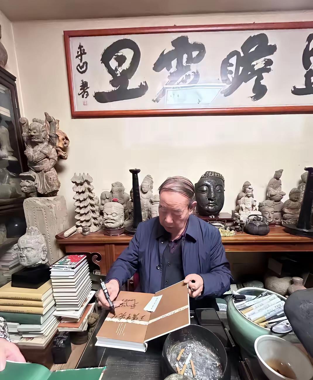 贾姓不假，弄假成真难成真。贾平凹犯戒太多，不可饶恕。