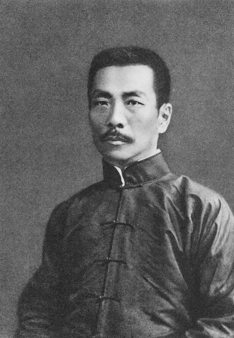 鲁迅笔耕不辍，靠的是每天两三盒香烟，一次大病后，他跟友人诉苦：“医生禁喝酒，那倒