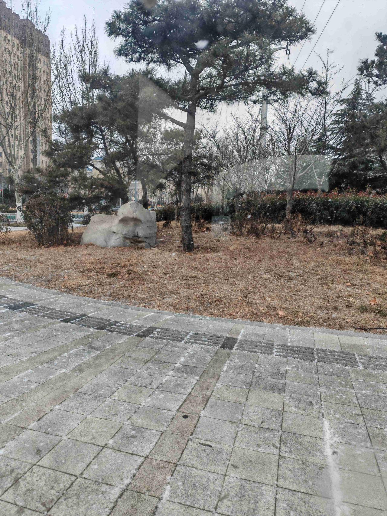 我的今日状态：😁轻松愉快
我这里的天气：☀️晴天