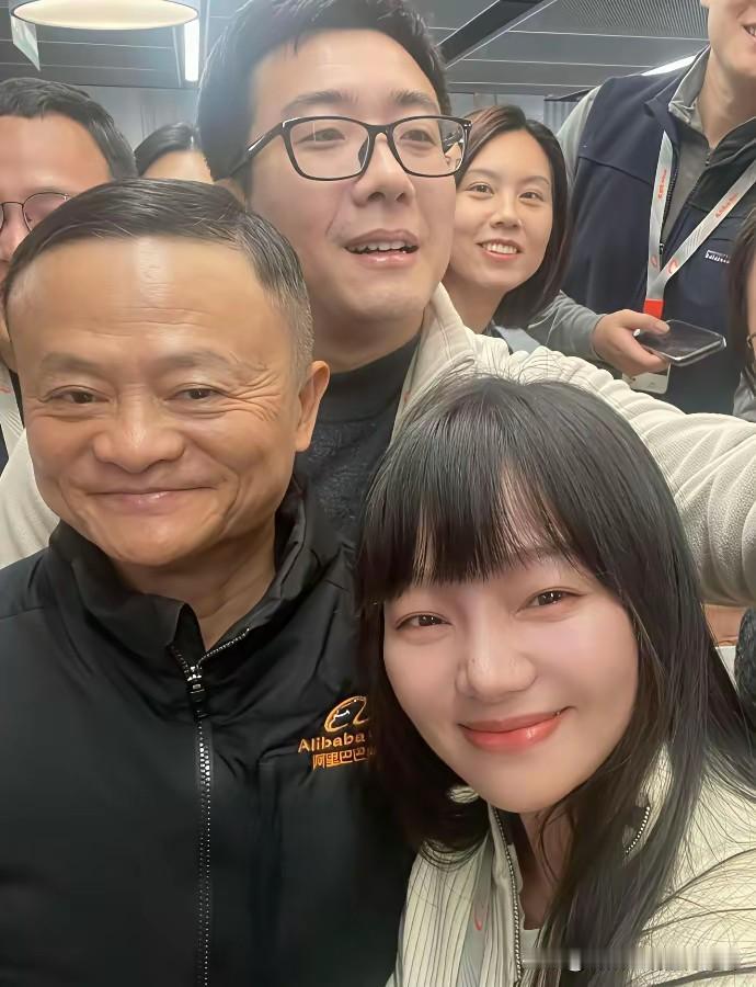 马云越来越慈祥[祈祷]