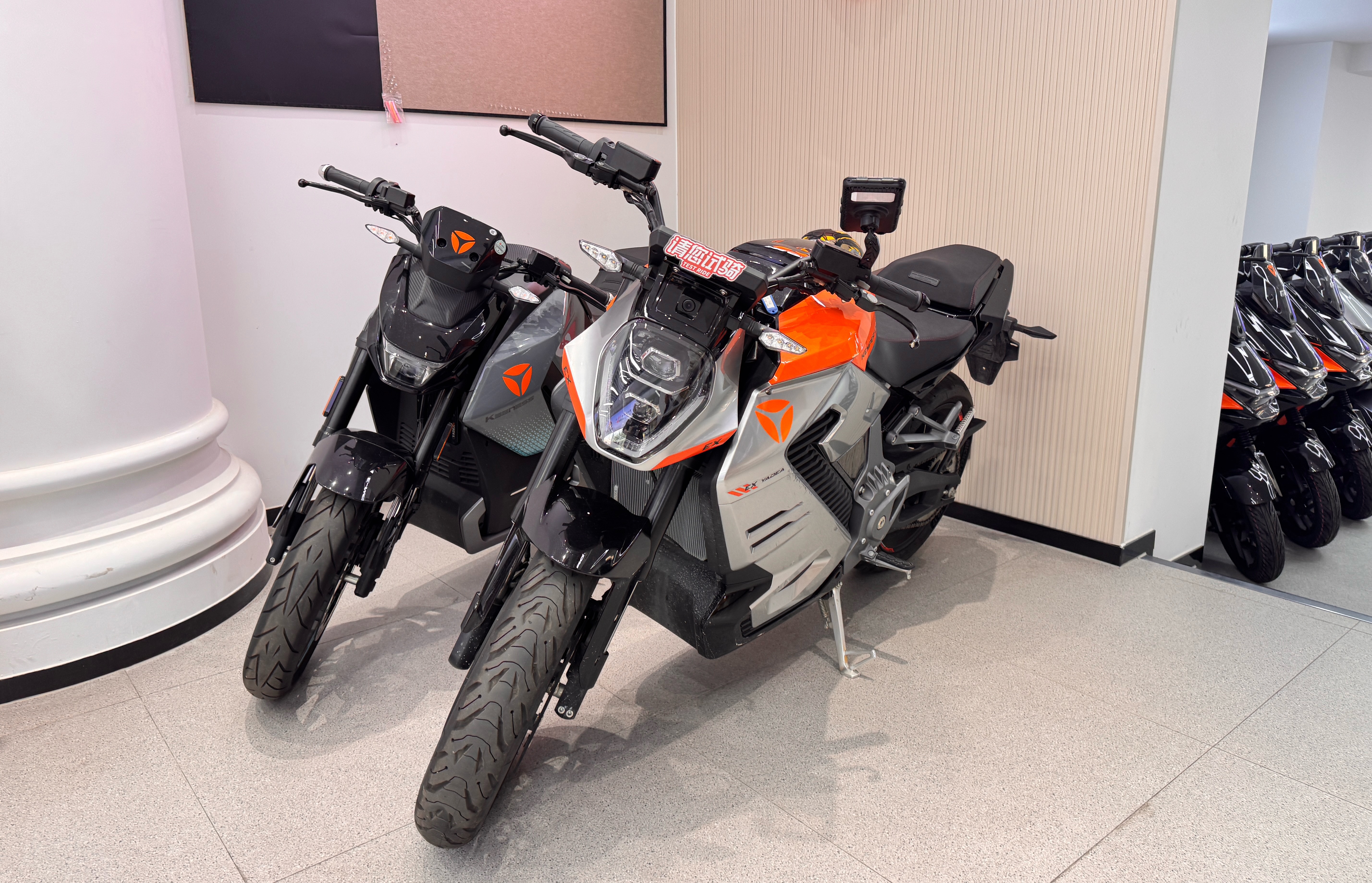 雅迪高速电动摩托车🏍️有人见过吗？ 广州