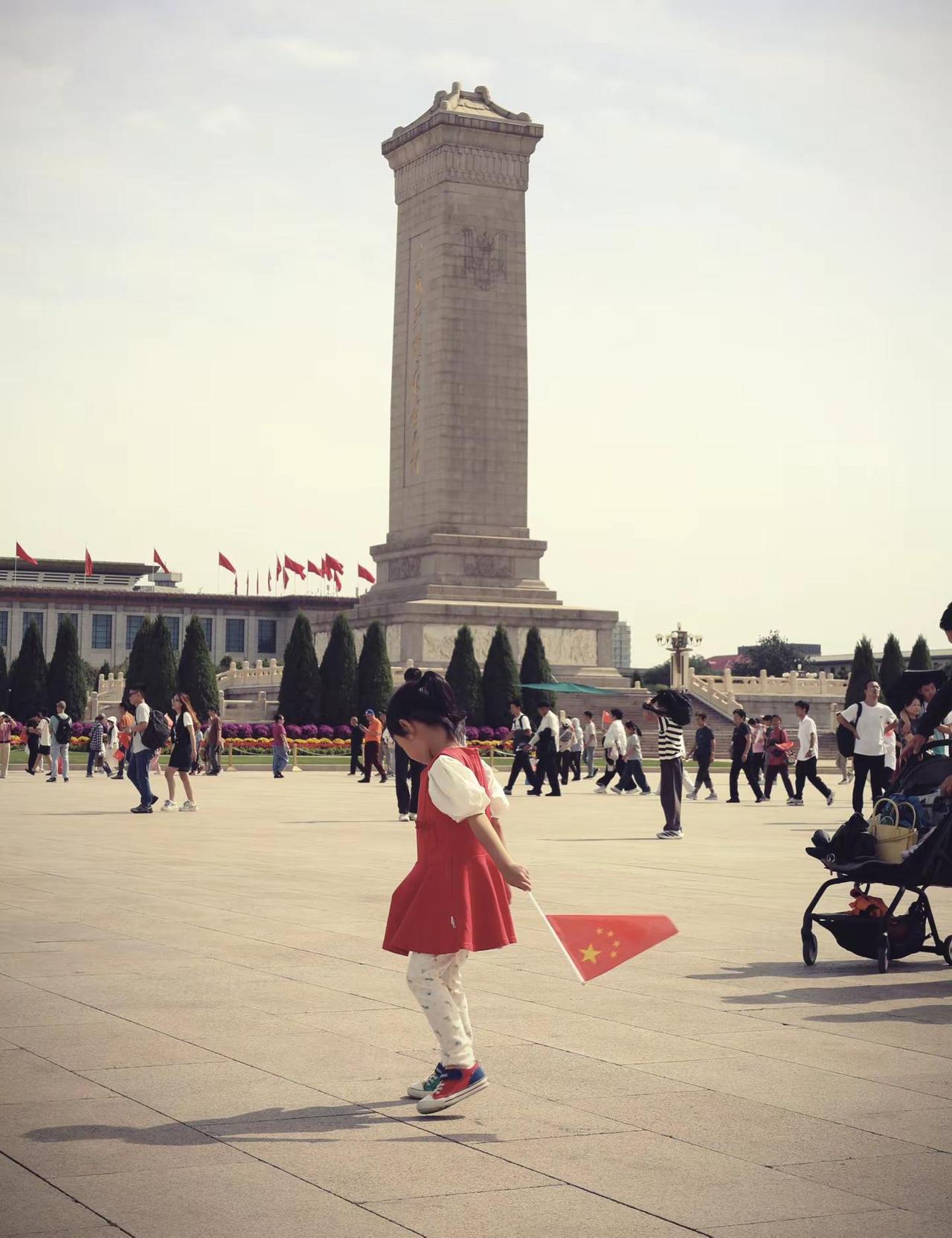 中国红。天安门广场 祝祖国繁荣昌盛 传承红色基因 祖国万岁