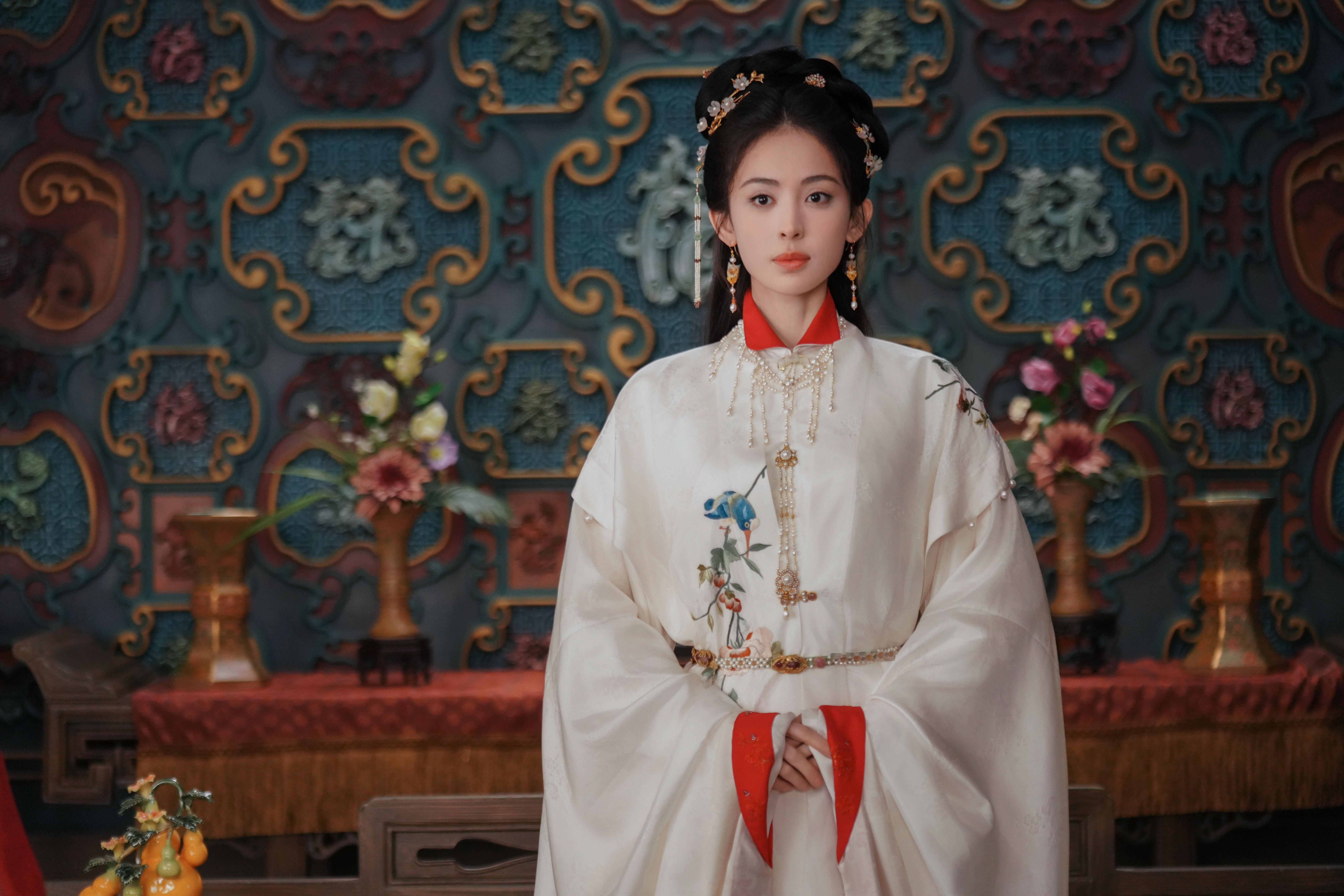 娜扎 《玉茗茶骨》荣善宝☽ 剧照-白衣+红领1️⃣这套蛮好看哒～图也多～～～