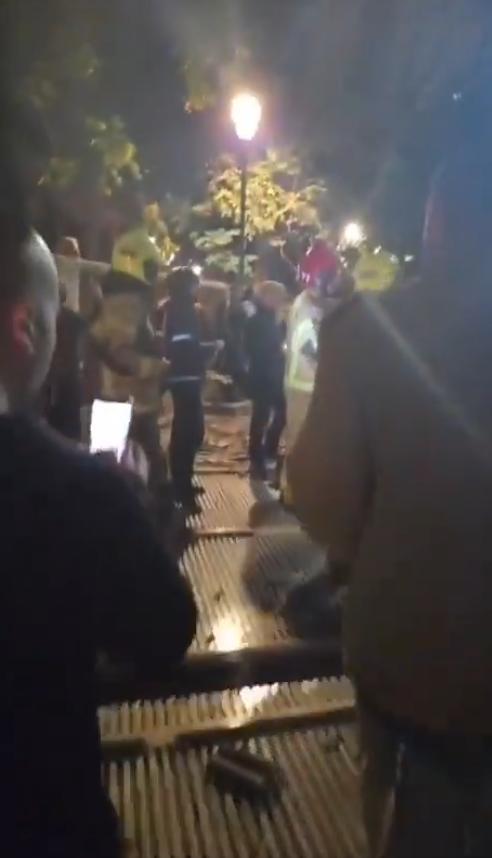 Ynet希伯来语版报道：拉马特甘（Ramat Gan）两名伤者已确认身亡，据信是