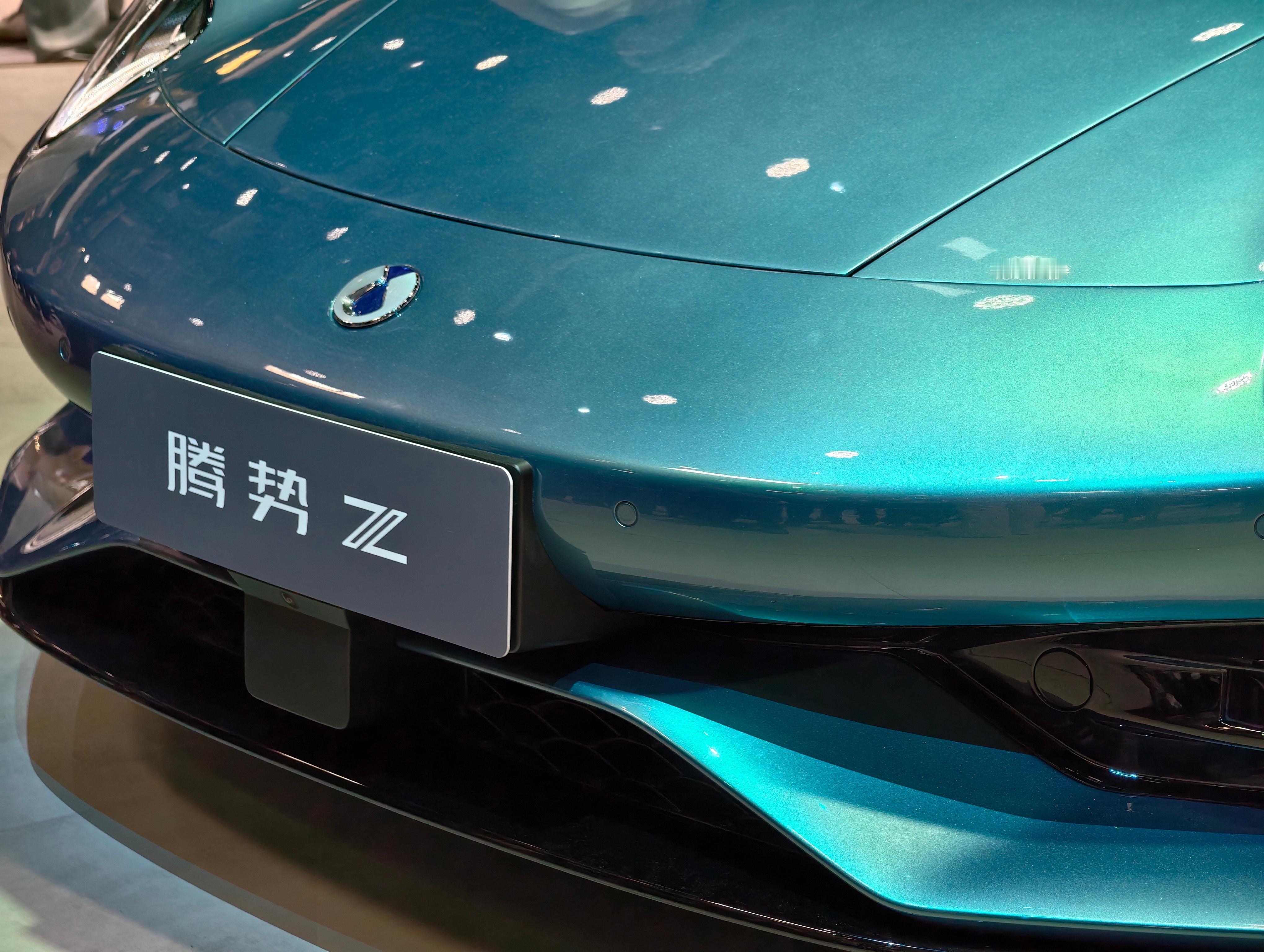 敞篷一开，情绪价值拉满北京车展最受关注的跑车之一来了，腾势Z敞篷版今天全球首秀，