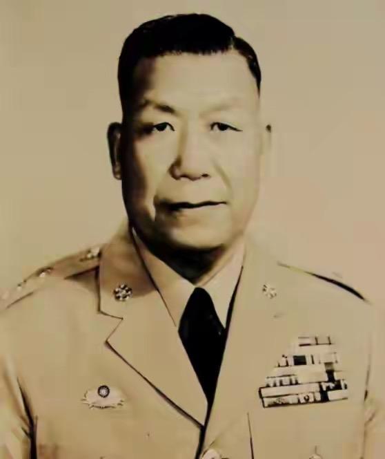 1949年，蒋介石密令刘安祺，撤离青岛时炸毁全部设施。刘安祺表面答应，却暗中吩咐