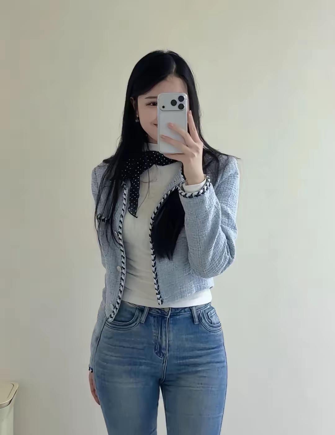 来个哥哥或弟弟谈个恋爱[呲牙]