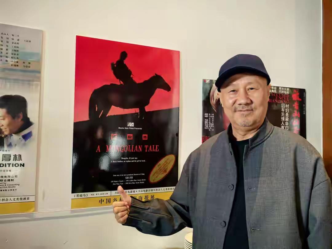 数次改行不被束缚，腾格尔：好老师给我最大的底气。

说起腾格尔，很多人脑子里先蹦