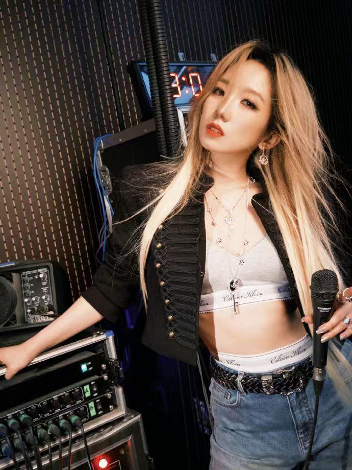 孟美岐解约后状态回春孟美岐近况梦回创造101 刷到舞台cut直接DNA动了，这不