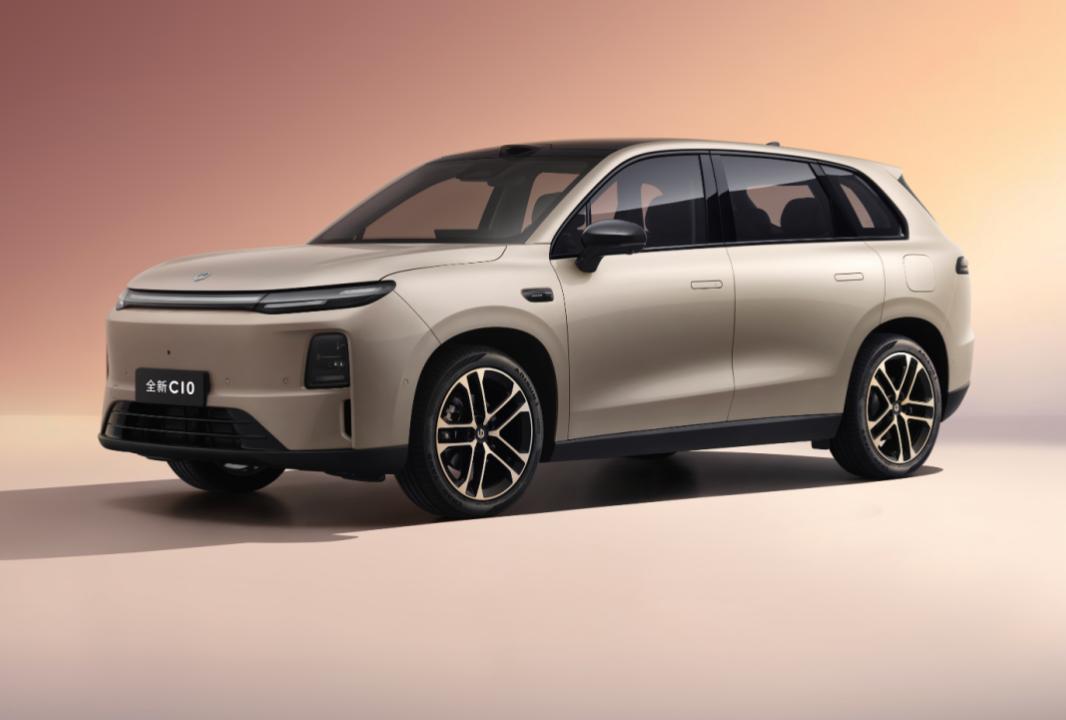 零跑汽车全新C系列——全新C10、全新C11、全新C16三车正式上市，指导价12