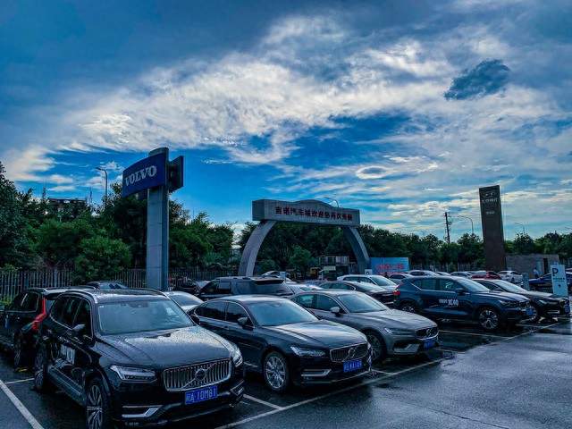 新款沃尔沃XC60深度升级：2.0T混动四驱加持，综合续航可达1240km