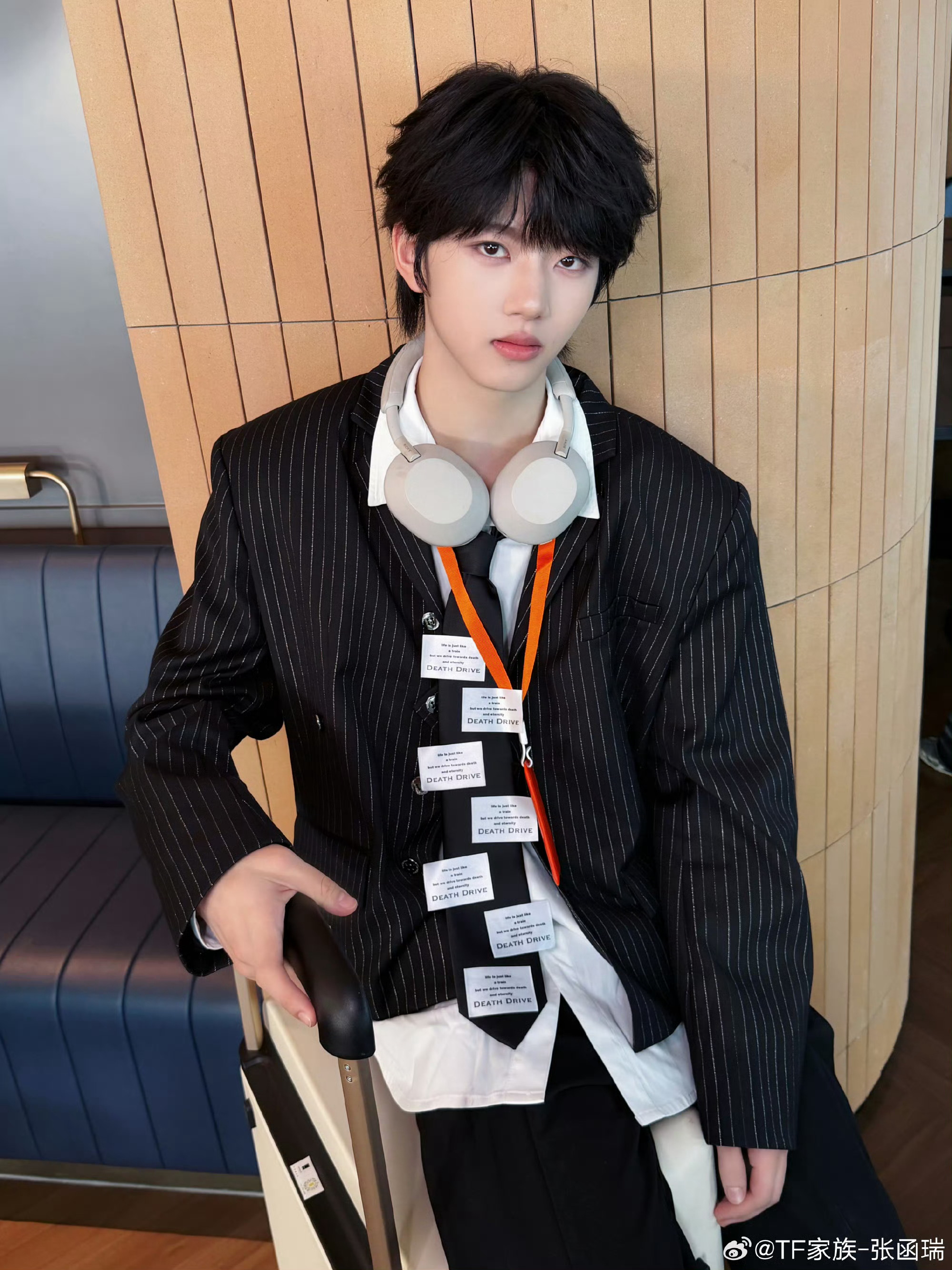 张函瑞天选打工人在此张函瑞 : 天选“打工人”在此！🐄🐎🐱      又乖