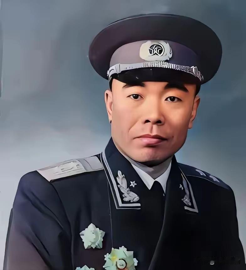 1955年授衔时，曾泽生中将泪洒现场。这位原国民党60军军长1948年长春起义，