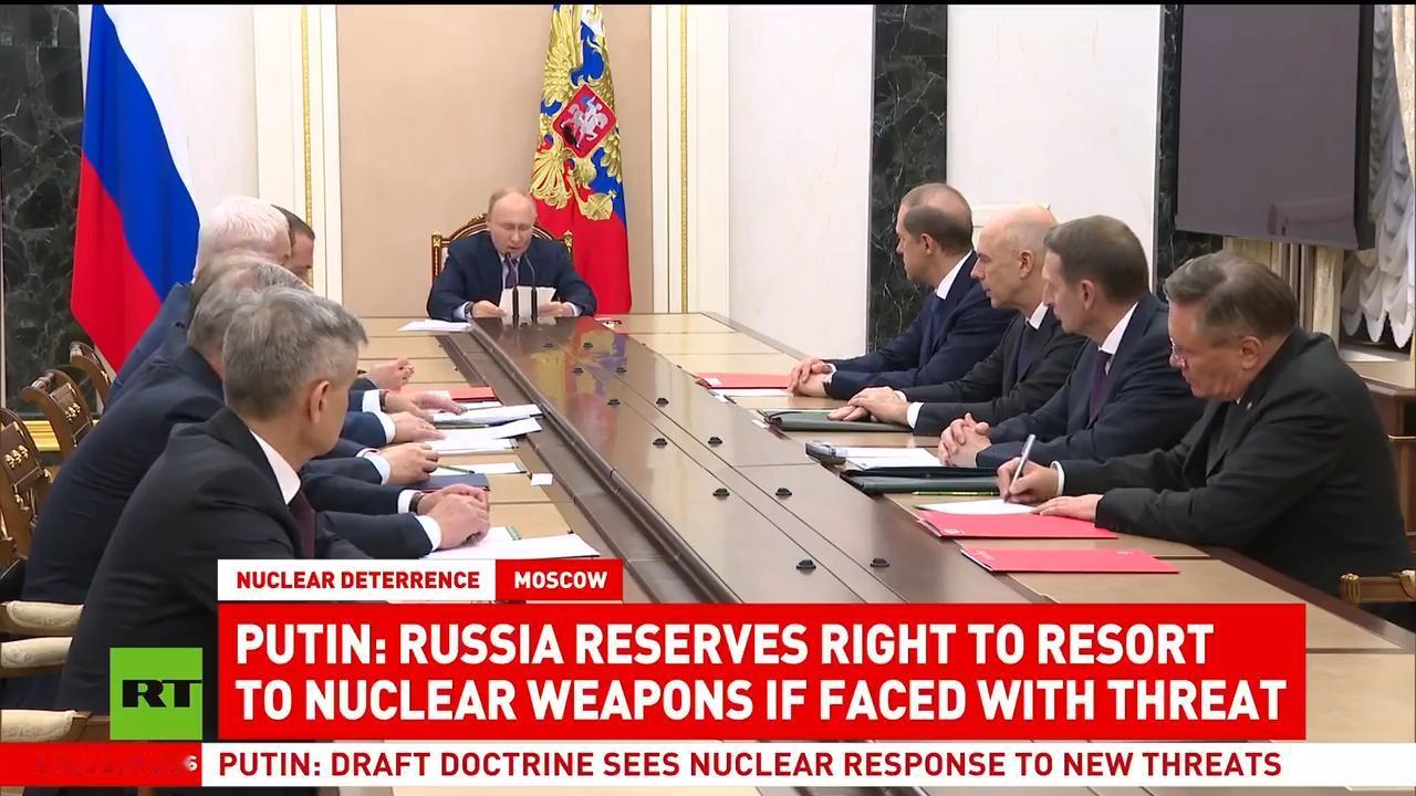 普京：“如果有大规模的敌方导弹或无人机向俄罗斯发射，或者这些武器进入俄罗斯领土，