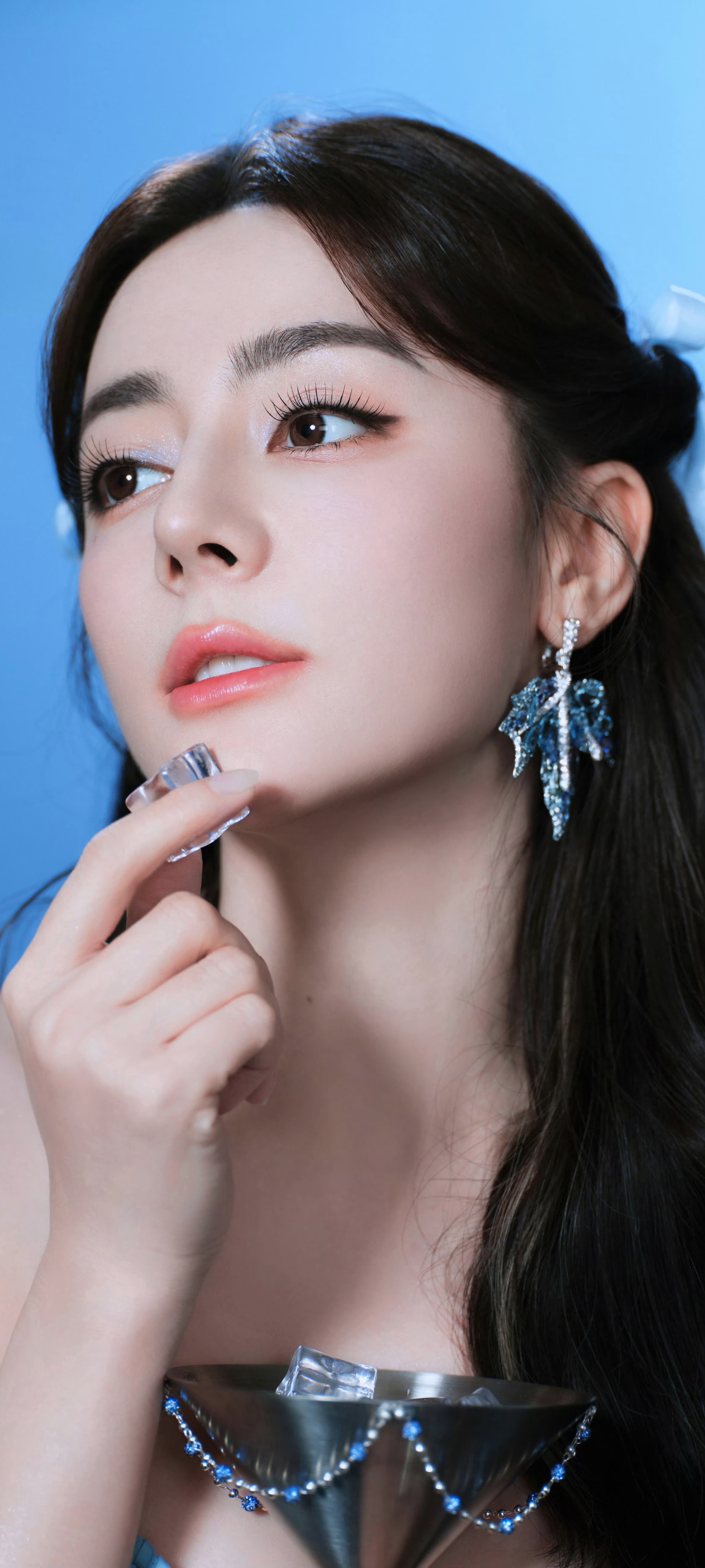 路虎卫士全驭代言人迪丽热巴 晚好❤️迪丽热巴德佑全球品牌代言人