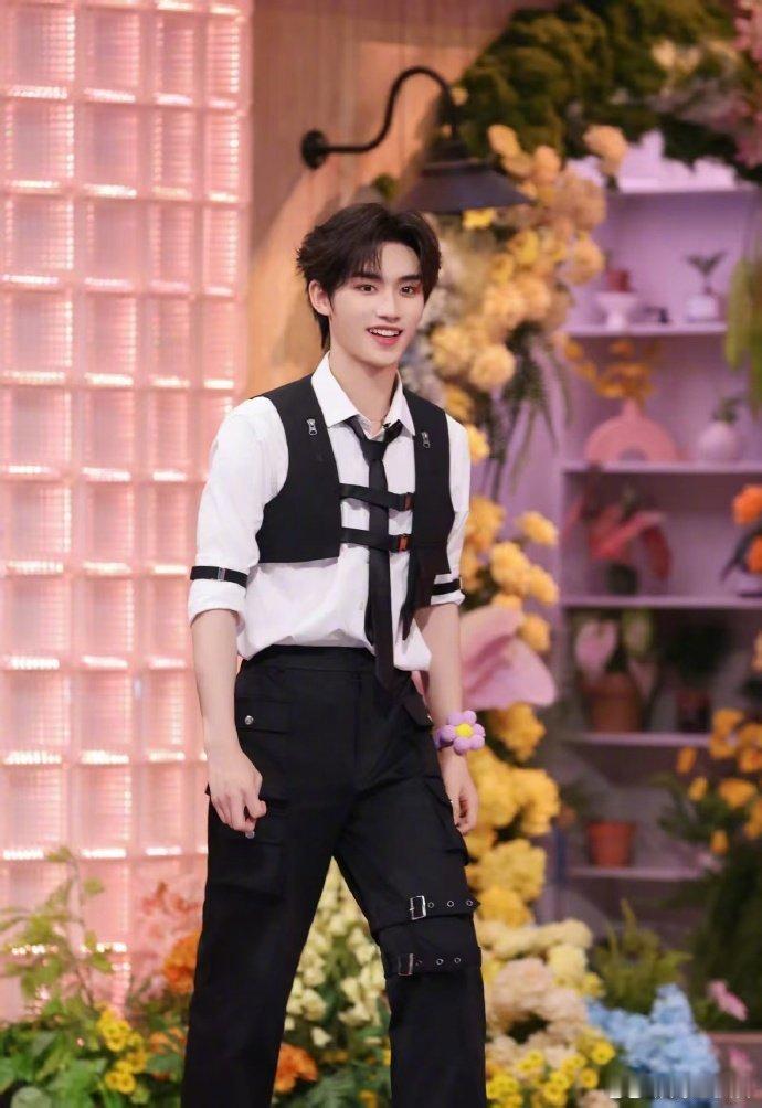 卧底迷雾重重！丁程鑫发文喊冤“我不是地枭”，是真诚坦白还是卧底搅局？ 