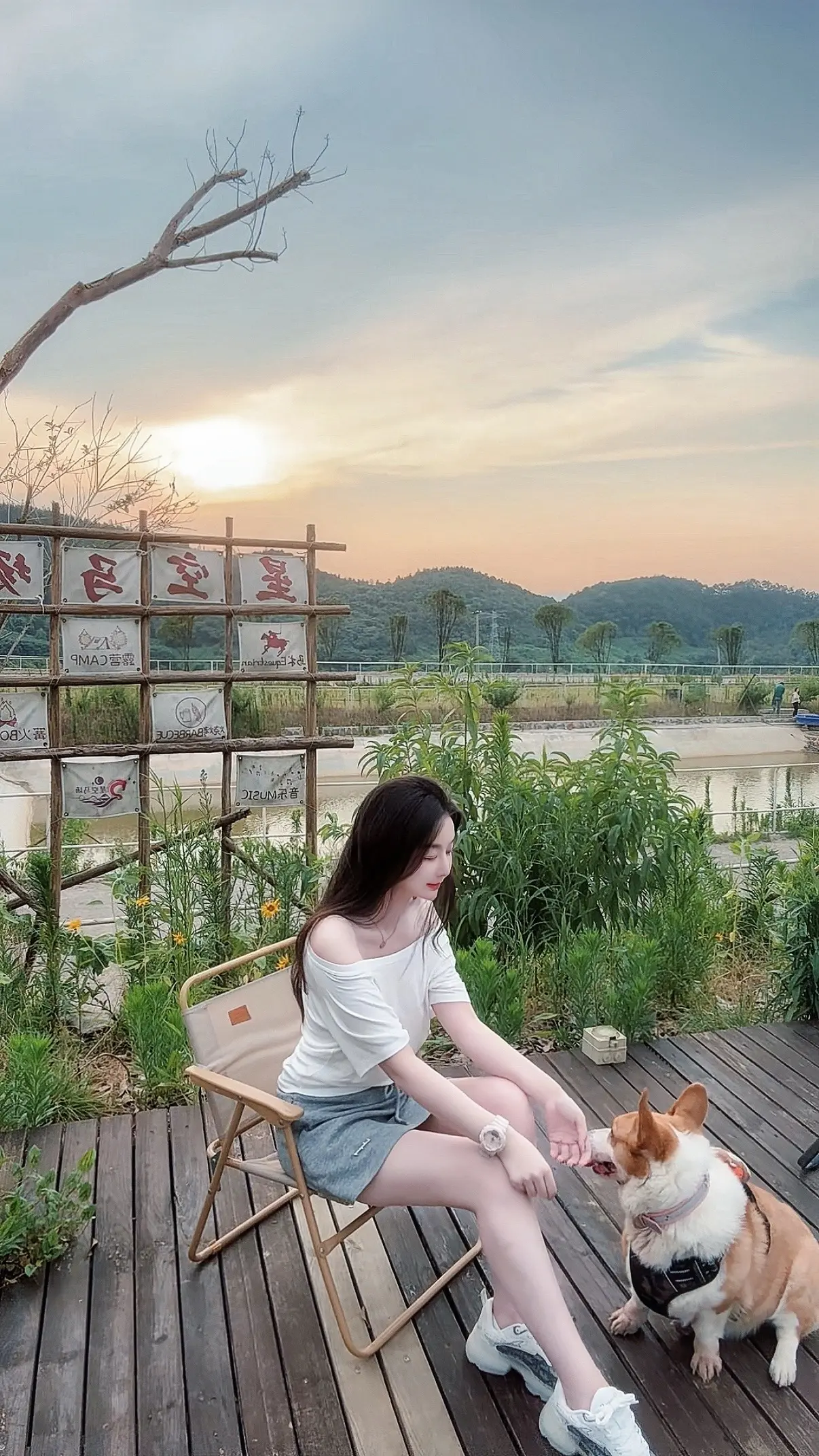 天边渐渐有橙色，觉得日落有望 放慢脚步，都是温柔和期盼🌇