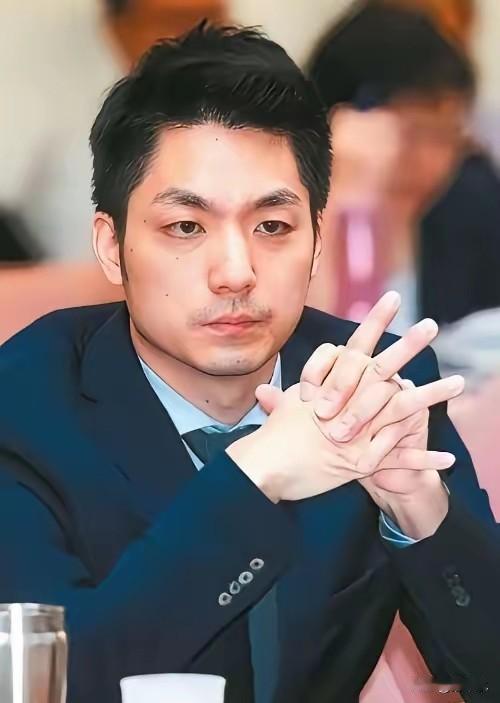 刚刚看到一张照片，定格了蒋家后人的归乡执念；半世浮厝，道尽了两岸同胞的乡愁绵长。