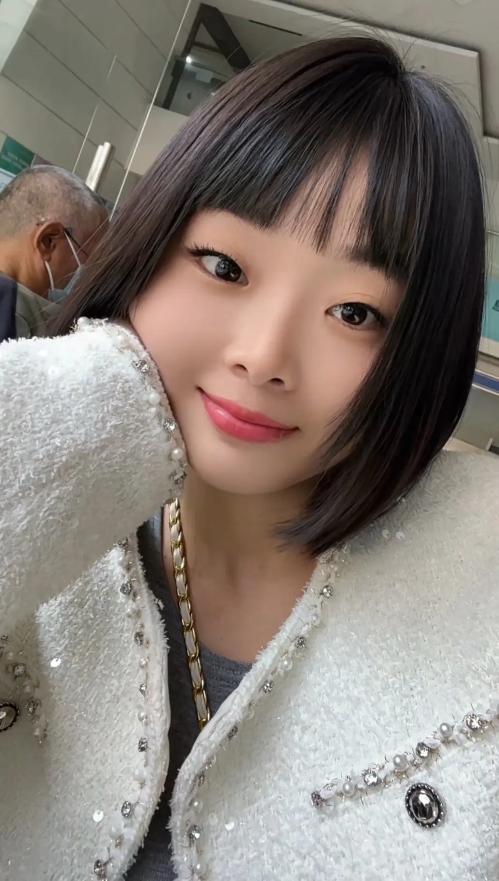 剪了个短发，头都轻松很多