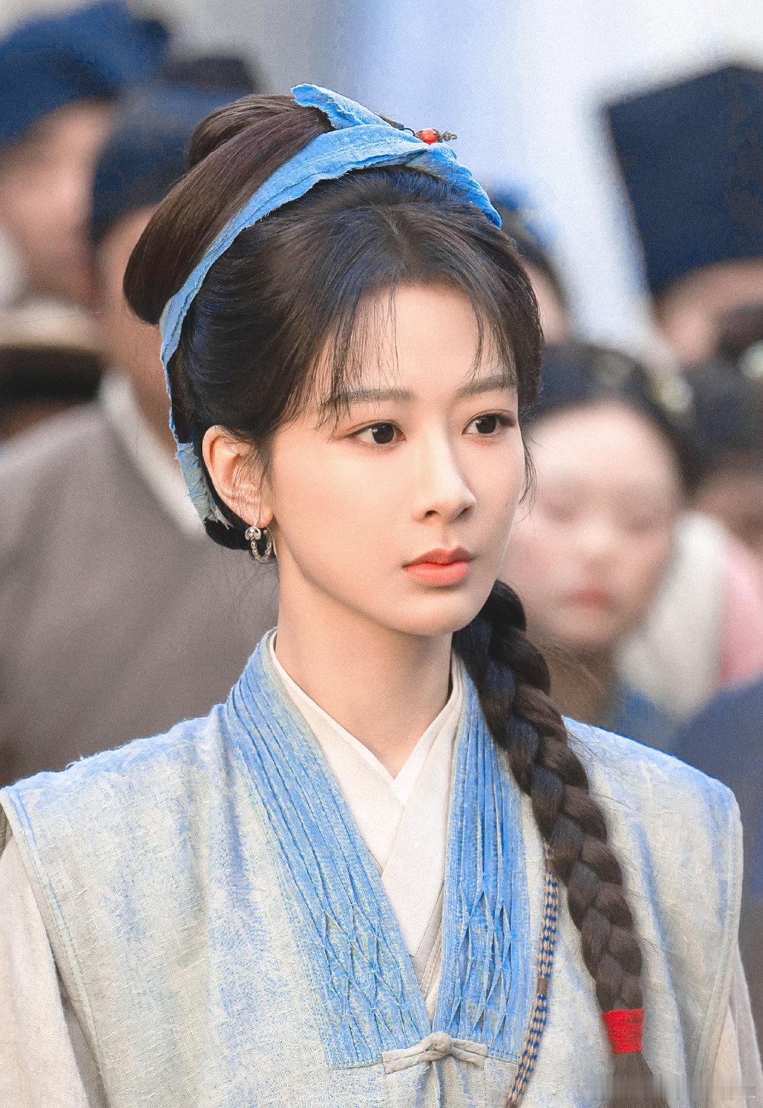 杨紫杨紫 中午好呀 