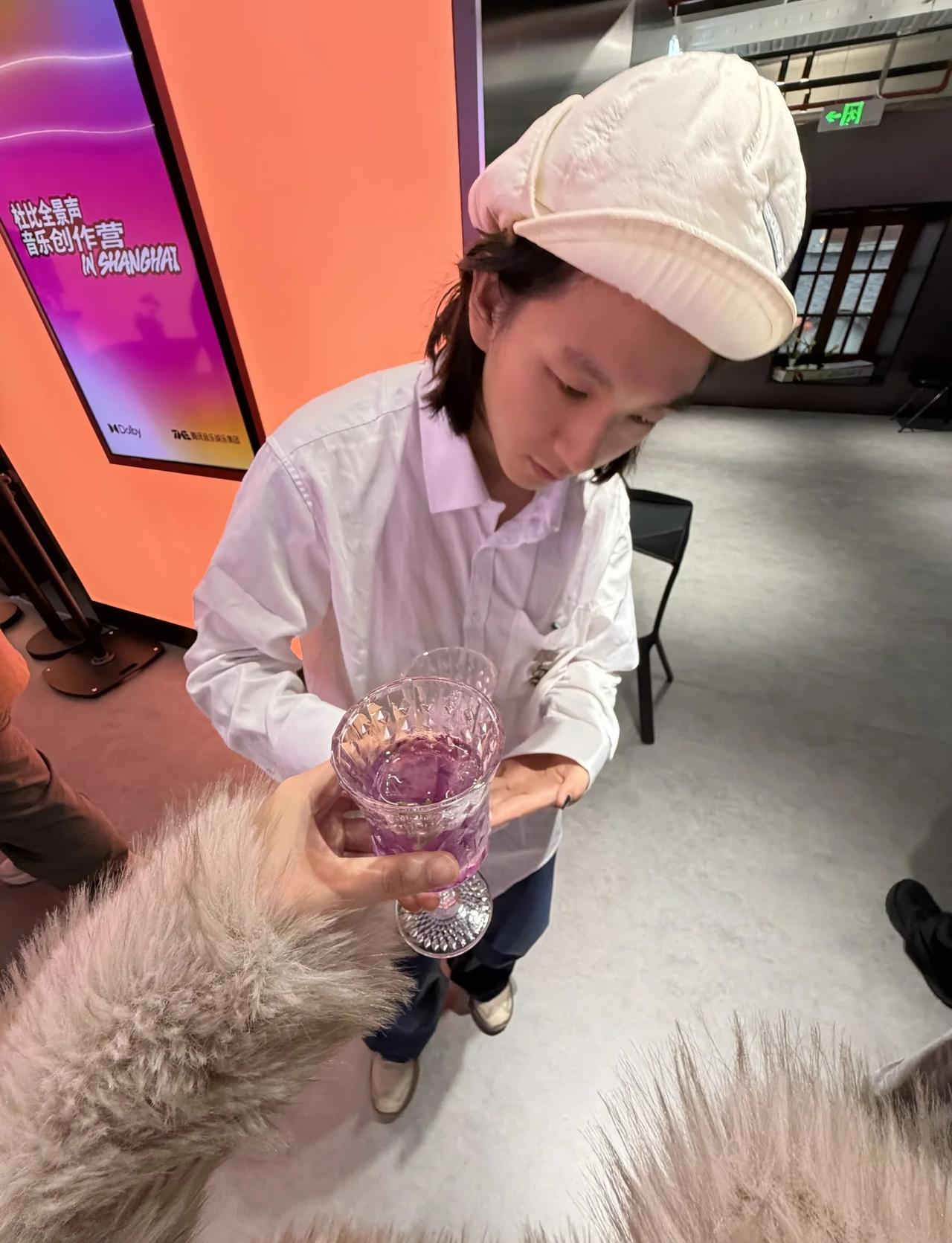 怎么有图5这么丑的鞋
上海 好，有好几次 身处其中的我也觉得自己成功了。
上墙吧