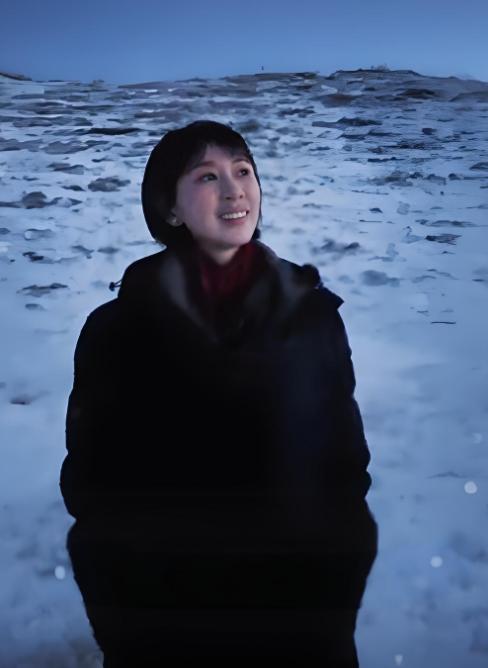 前几天，央视前知名主持人欧阳夏丹在网上发了一条视频，瞬间引起舆论哗然，从视频中可