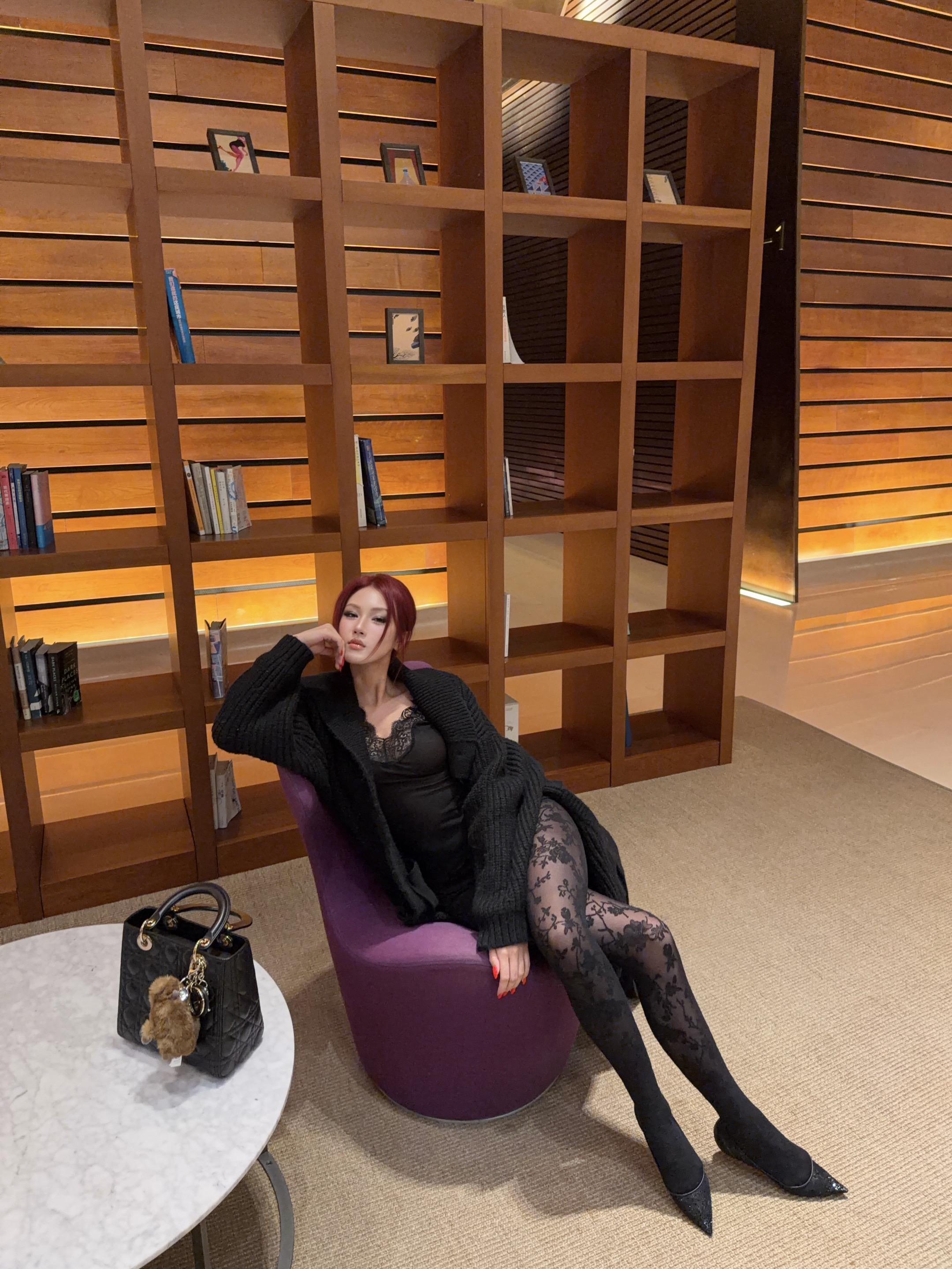 怎么办？觉得自己有点漂亮😄