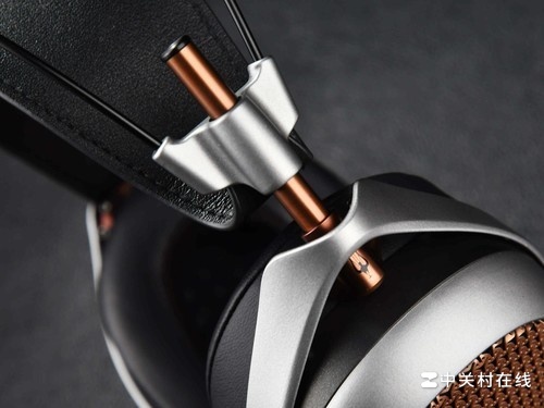 工藝美學與自然之聲的典范：Meze POET平板耳機圖賞