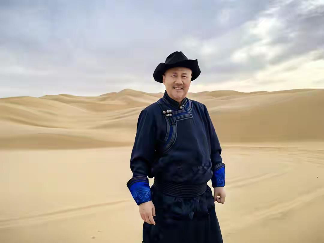 永远的腾格尔

最近网络不时传出有关歌手腾格尔的消息，看得让人一惊一惊的。仔细想
