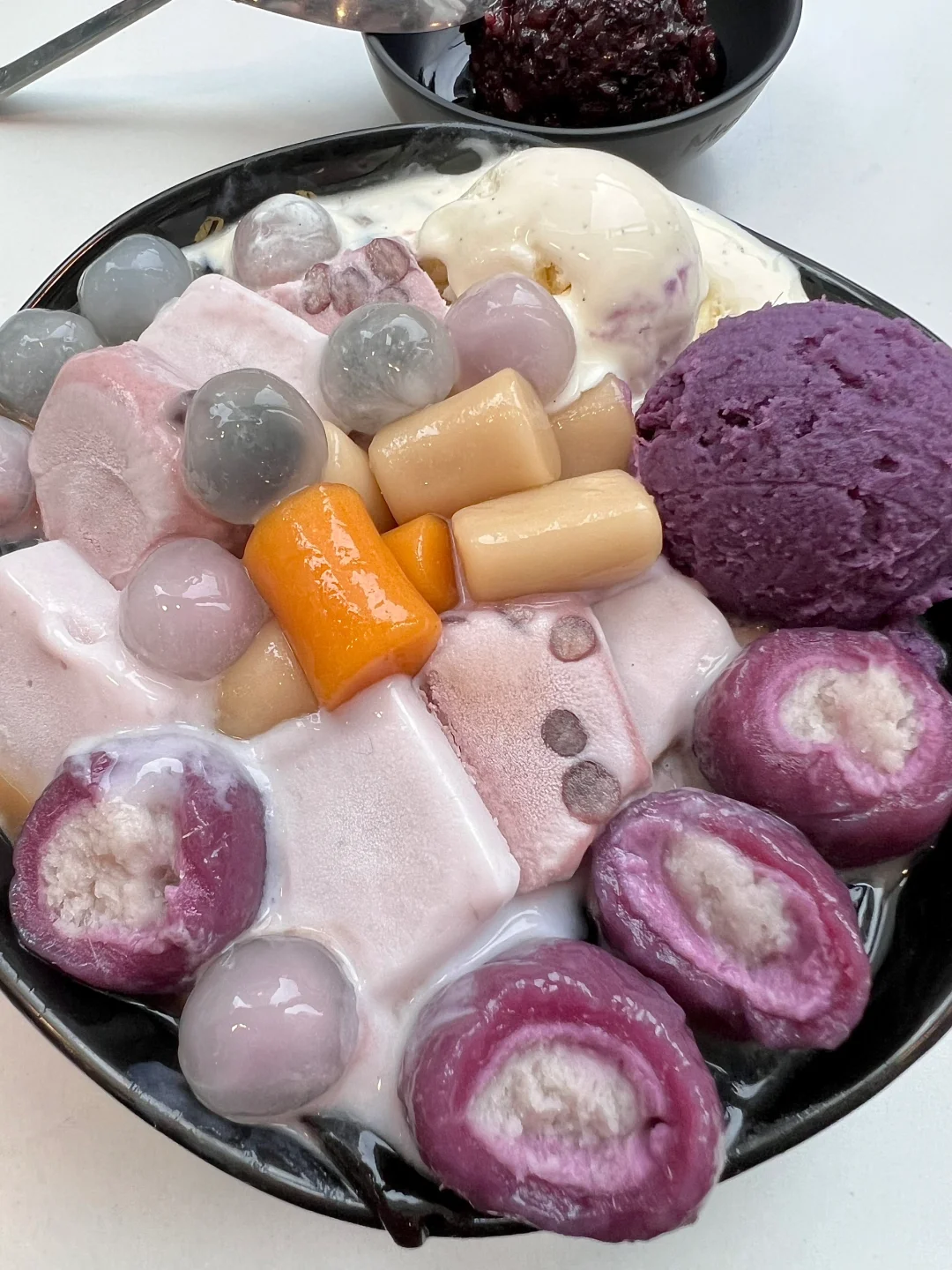 鲜芋仙这碗有种好吃到不顾人死活了。。。😅