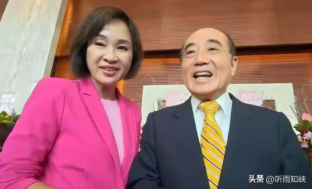 起风了，赖瑞隆的“龙卷风”一败涂地！就在9月19日，柯志恩跟赖瑞隆同一天举办造势