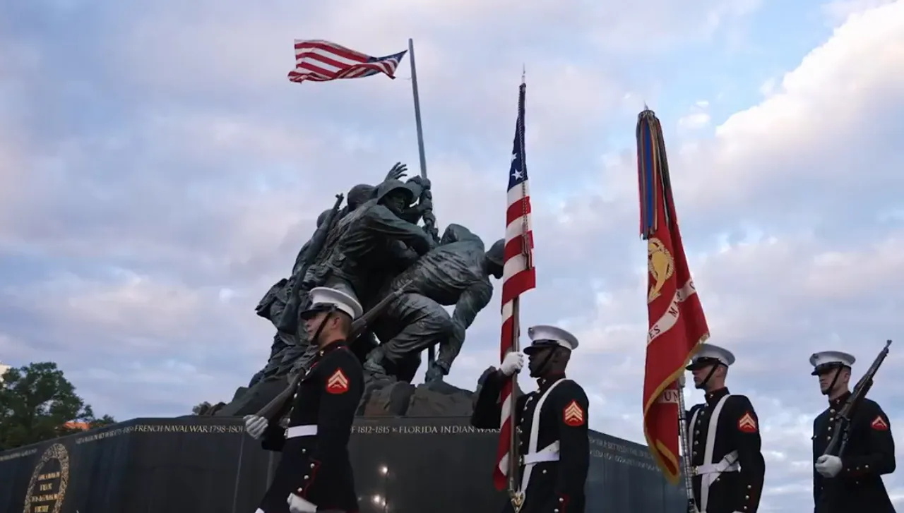 中东局势伊朗黑客公布中东美军2379人信息 美伊以冲突 伊朗黑客曝光美军信息，驻