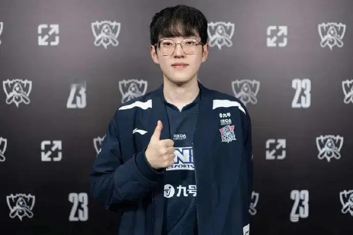 Scout和Gala现在已经成了LPL舆论环境最差的选手了[捂脸][捂脸][捂脸