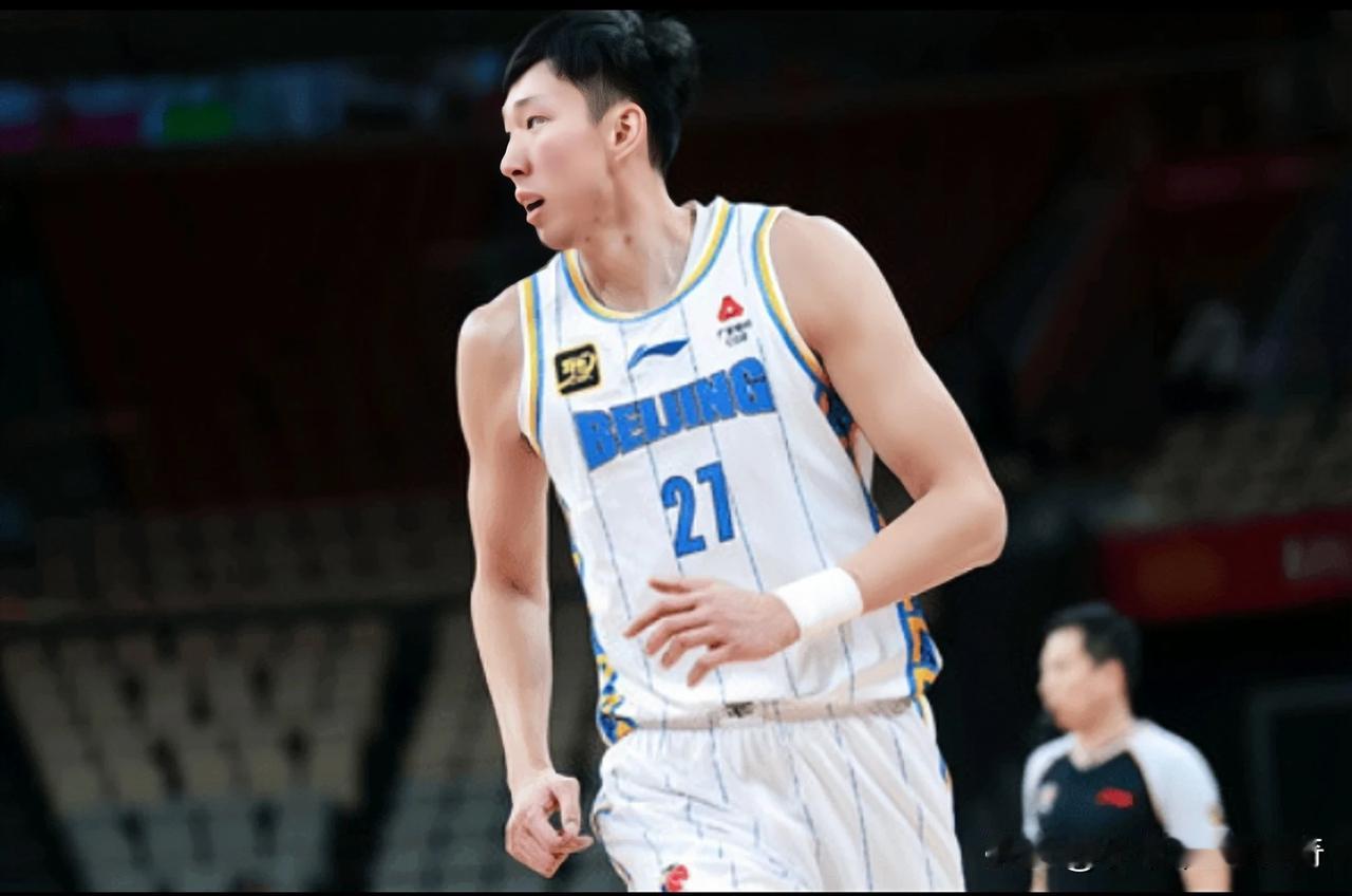 周琦赛季首秀高效18分，北京大胜深圳，CBA常规赛，北京男篮客场挑战深圳，这场比