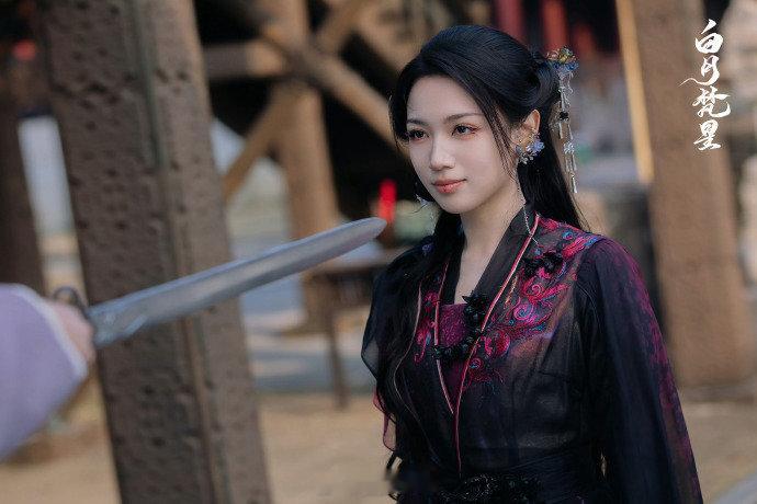 代露娃新剧小嘴淬了毒  看代露娃如何用毒舌征服观众，茯苓妖君的魅力无人能敌！这部