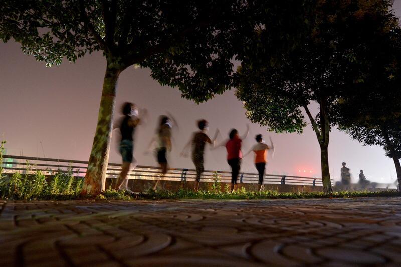 2026年的自己，期望你工作能更上一层楼，业绩斐然，实现升职加薪，在职场中应对自