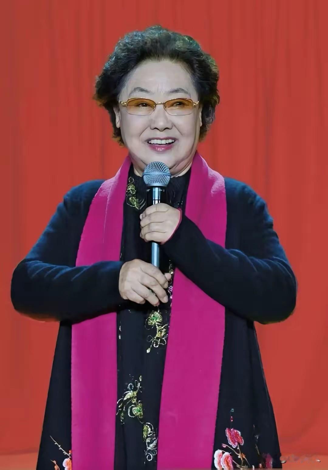 一路走好！97岁人民艺术家郭兰英与世长辞，一生献艺家国，无儿无女。

 
8月1