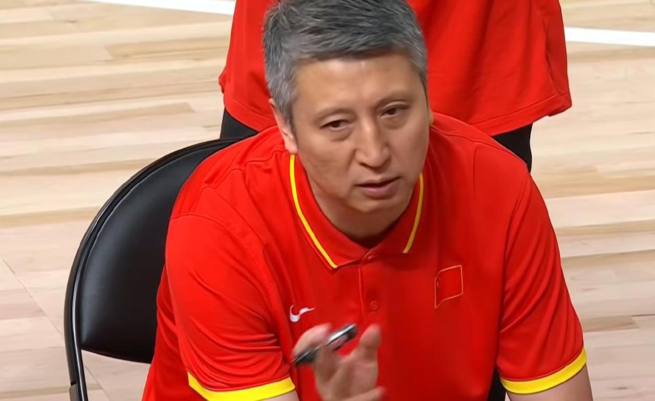 崔永熙说，中国男篮输给日本男篮还是因为自己的问题，比赛准备也不够充分，一定争取拿