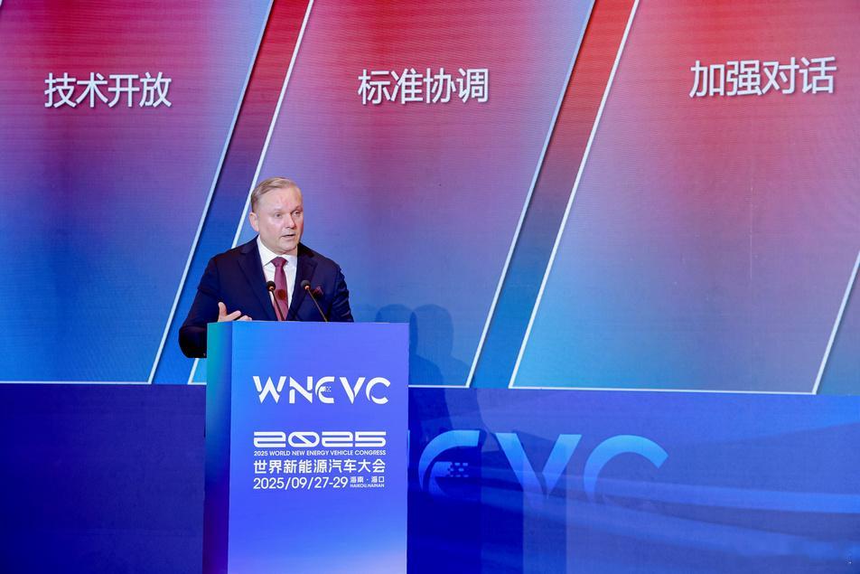 宝马又获奖了，只能说宝马还是有技术在身上的！2025世界新能源汽车大会（WNEV
