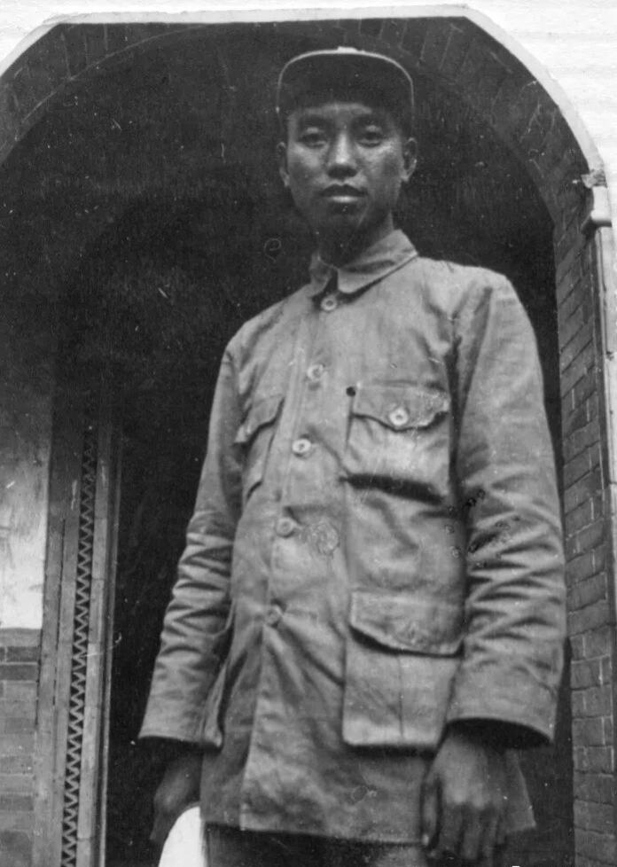 萧克回忆  彭副总司令


彭德怀第一次担任总副司令是在打长沙之后。


……