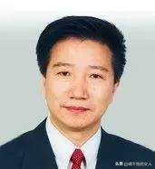 ……7月6日，退休多年的“梁潮平”主动投案，于是看了一下他的工作履历和简历，可以