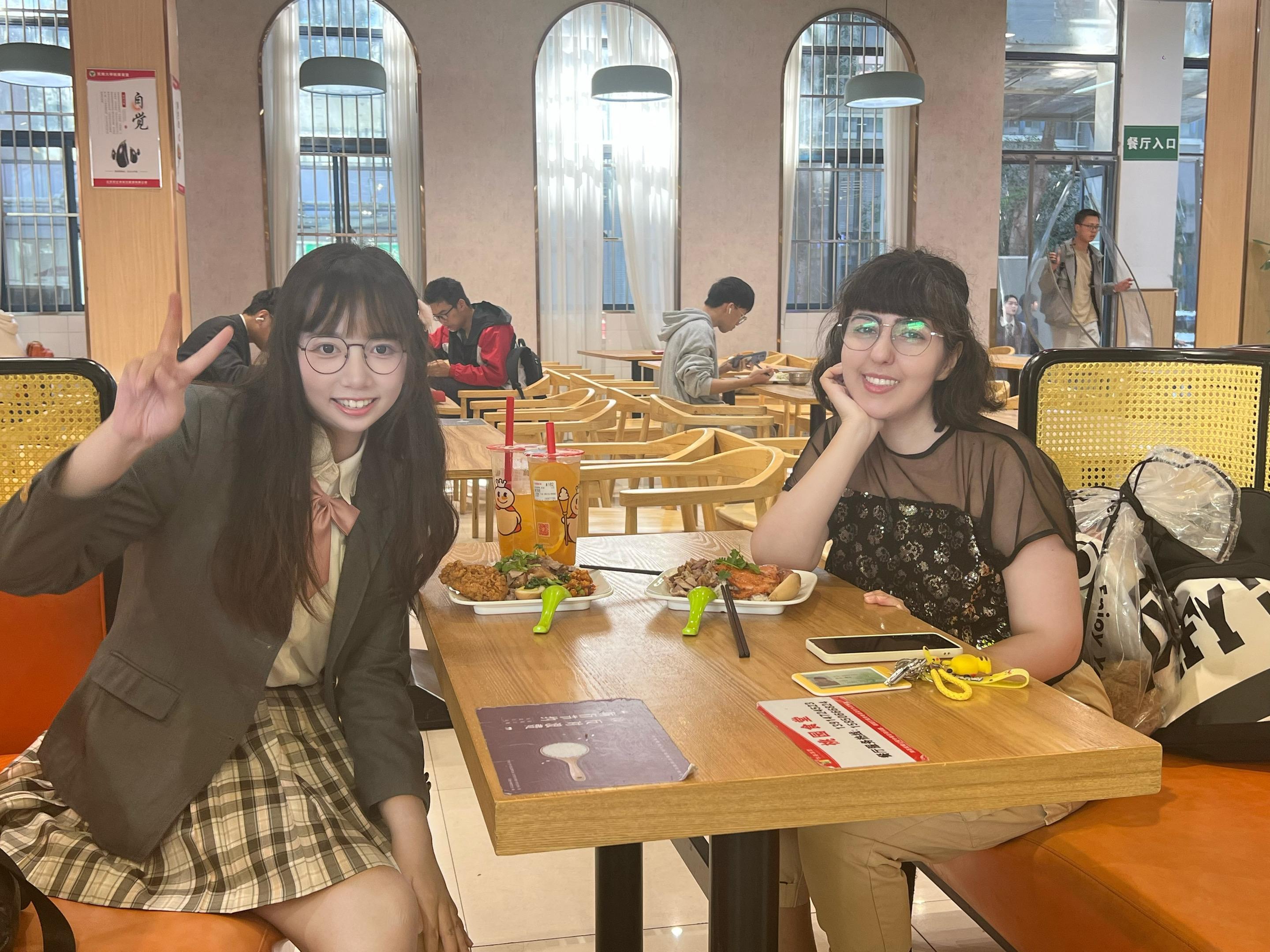 我改名的速度就像有人在后面追杀我一样。