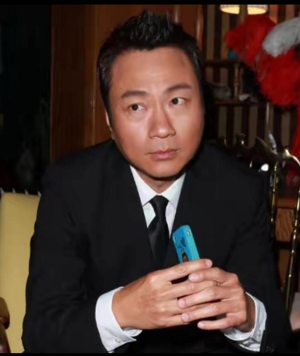 黎耀祥出手香港87平米的房子，拿到折合1190万人民币的1350万港币。手握13