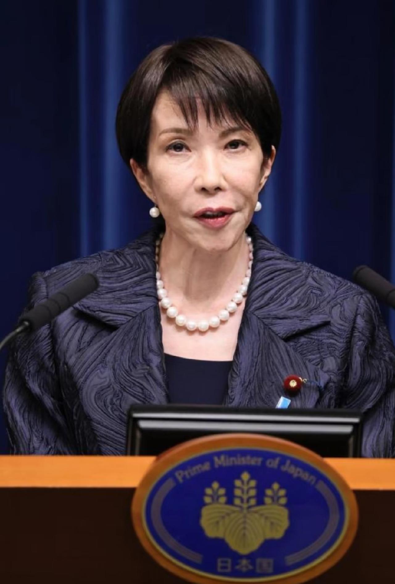 2026年9月19日，名古屋亚运会举行了盛大的开幕式，然而现场的座位却是一个个空