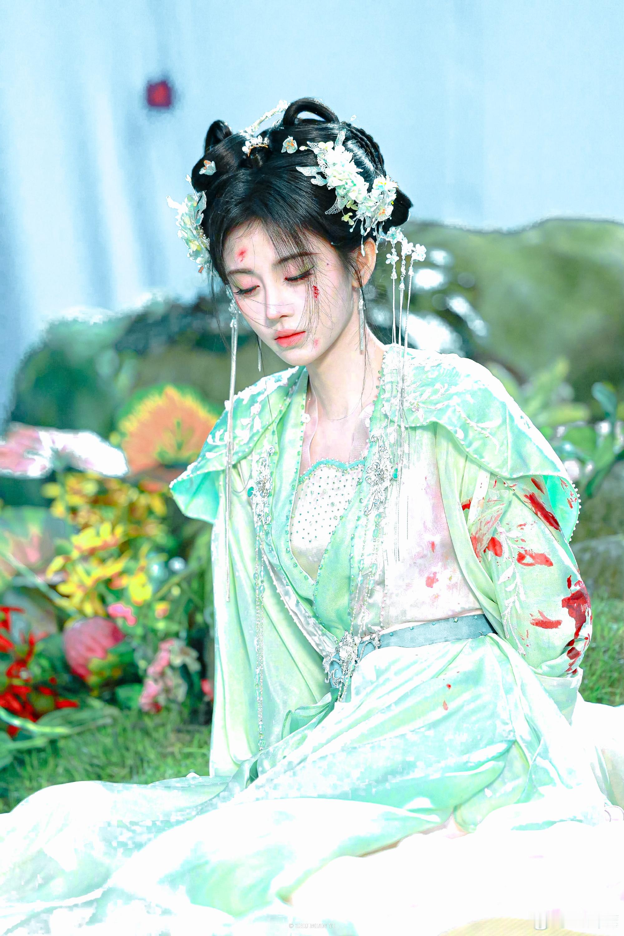 鞠婧祎苏绿夏 丨鞠婧祎 𐙚˚₊别人以为的天赋其实是背后热爱到极致的努力✩︎‧₊