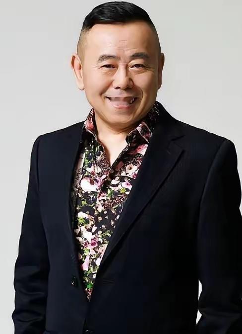 1998年，潘长江看中北京一套紧临长安街的房子，面积足足有266平，进门就是10