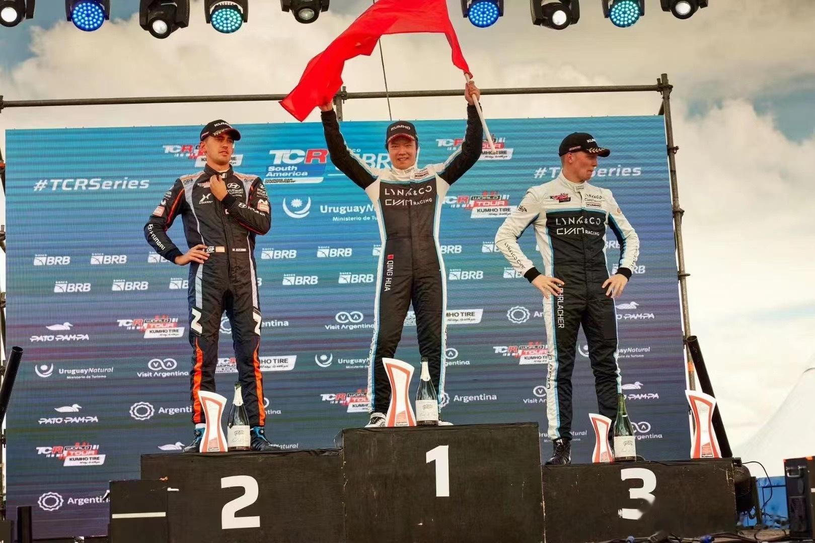 昨天各种事情，忘了恭喜小马哥！2022年有一半时间，我都在跟着领克Cyan车队征