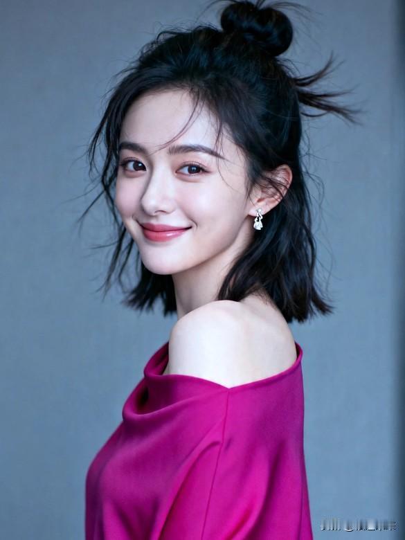 久闻先生深耕楹联雅坛，满腹才情、才思灵动，笔下对句清雅绝尘、格调不凡，深得联界众