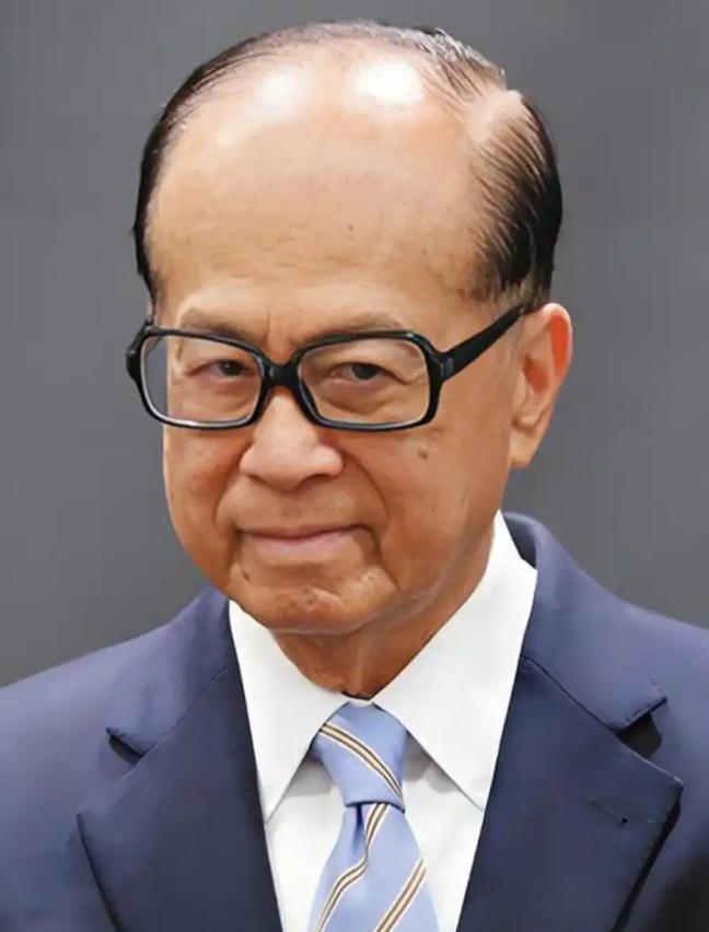 到底是什么意思？
 
李嘉诚宣布了
 
2月19日法新社爆料，总部位于香港的长江